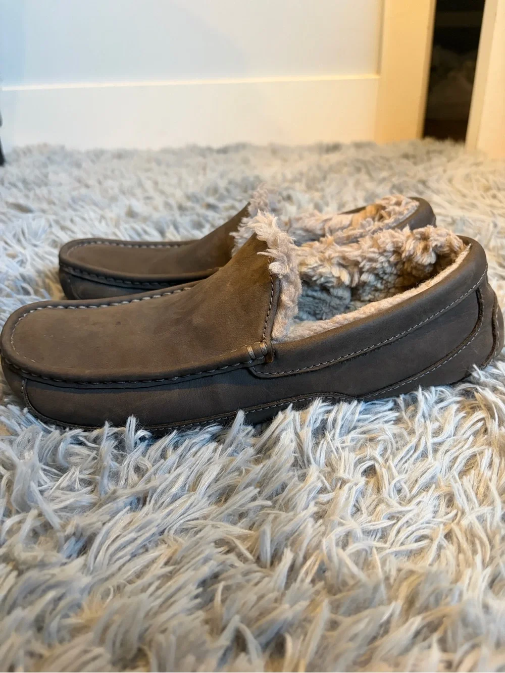 UGG Men's Gray Shearling-Lined Slip-On Loafers
